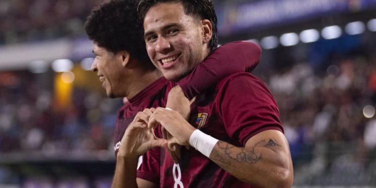 Telasco Segovia: salario y costos de transferencia